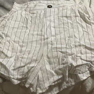 NWT size 0 boutique shorts! Glam brand!